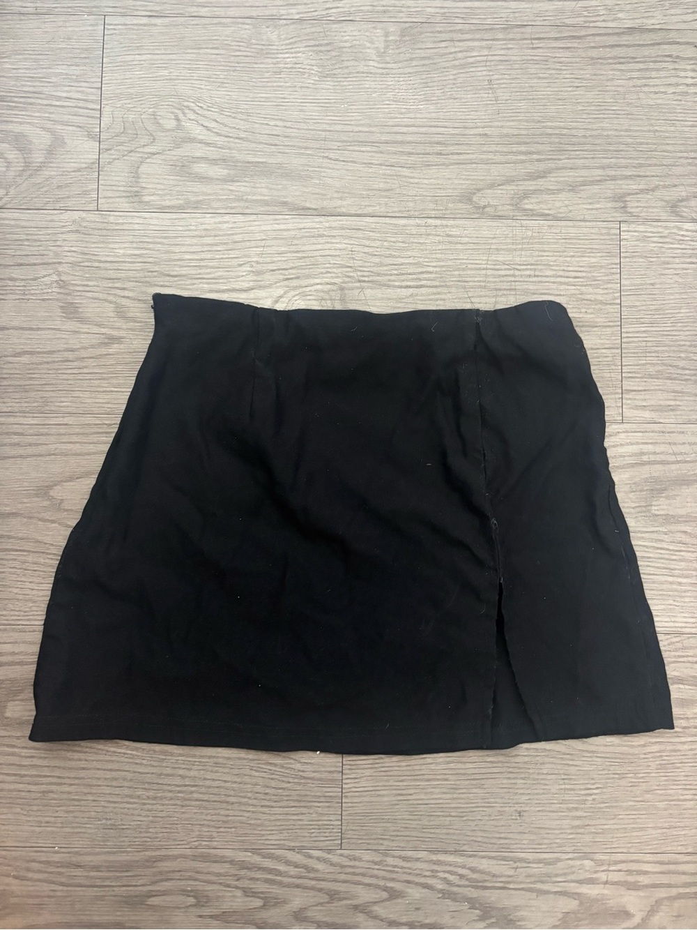 SHEIN Black Mini Skirt with Side Slit